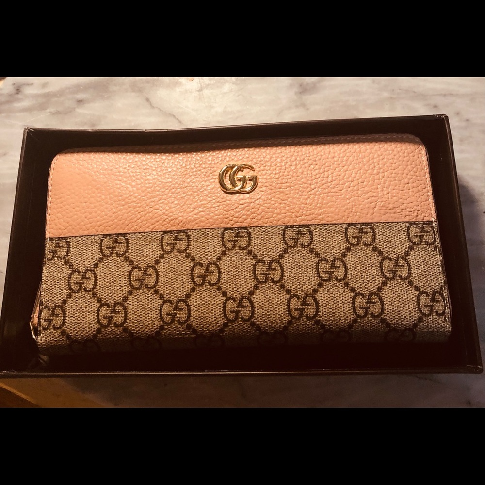 On hold for marleyboy COPY - Fashion Wallet Omgsh so Gorgeous !!!!